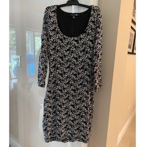 Forever 21 Black and White Lace Bodycon Dress Size Medium